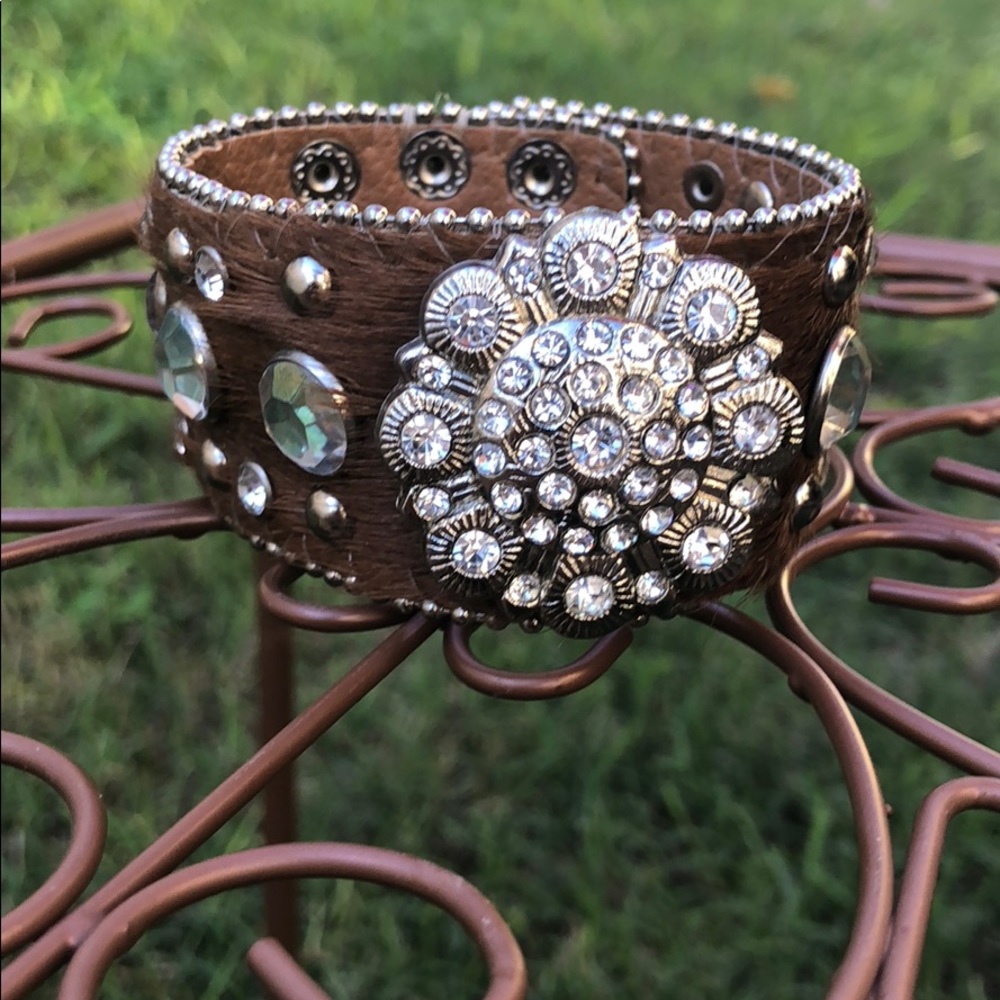 🐴 Cow Girl Cowhide Rhinestones Bracelet 🐎